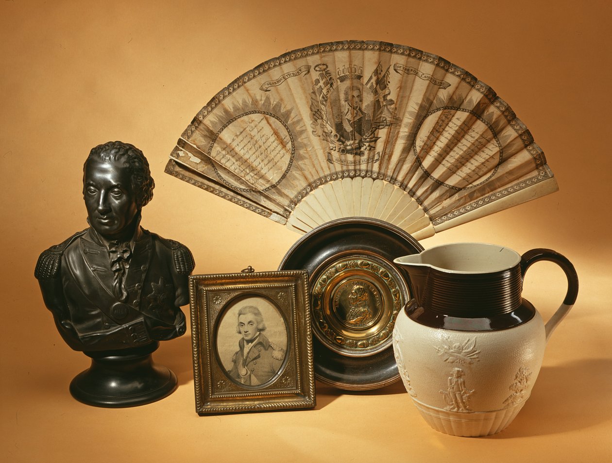 Itens comemorativos relativos ao almirante Lord Nelson, 1798-c.1830 de English School