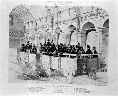 Edgware Road Station on the Inaugural Trip of the Metropolitan Railway, 24 de Maio de 1862 (litho) de English School