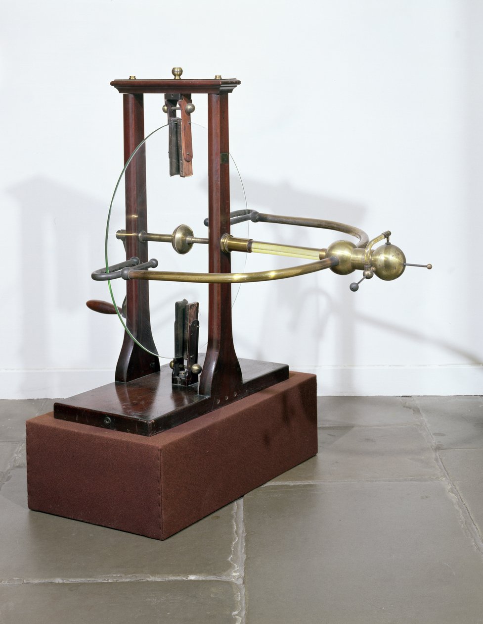 Máquina de placa eletroestática, depois de um projeto de Jan Ingenhousz (1730-99) de English School