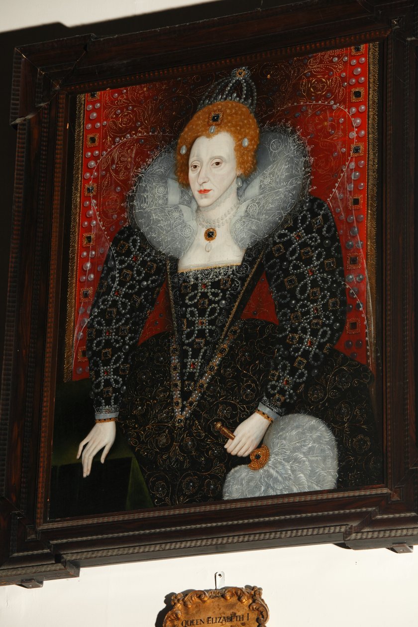 Isabel I (1533-1603), c.1590 (óleo sobre painel) de English School