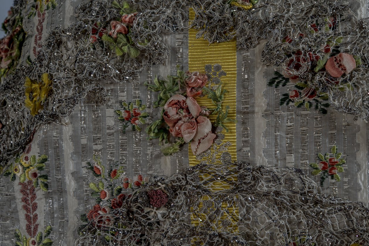 Mântua de boneca da moda (detalhe) de English School