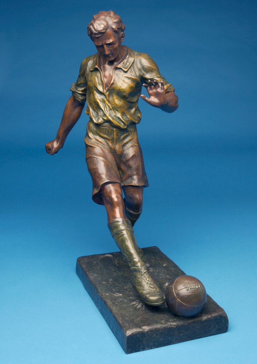 Figura chutando uma bola (resfriado pintado) de English School