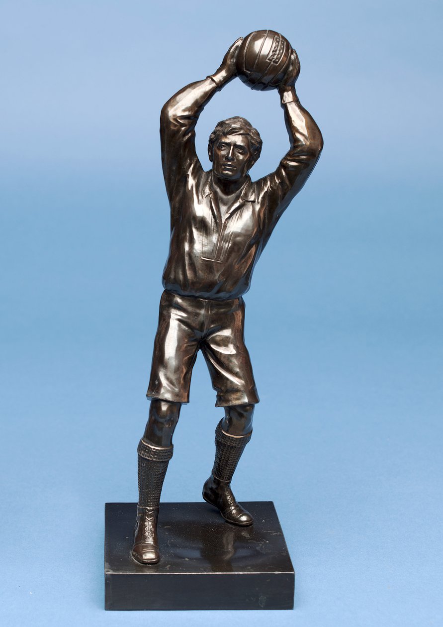 Jogador de futebol, parte de um conjunto de relógio (pintor) (ver também 315475 e 315476 -315477) de English School