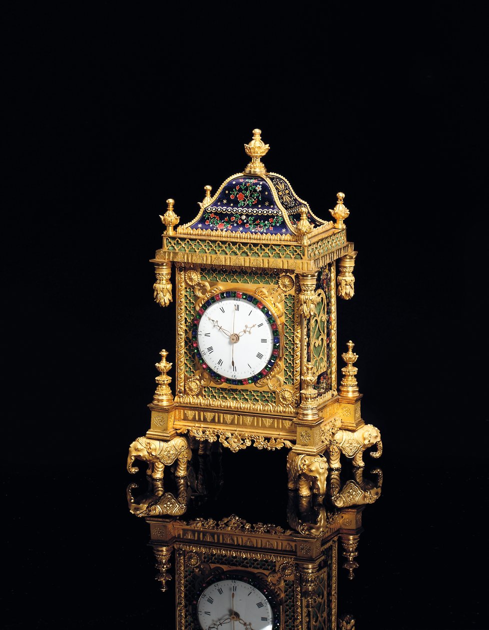 Musical George III e relógio de mesa pequeno que toca um quarto, Howlett & Horne, Londres, c. de English School