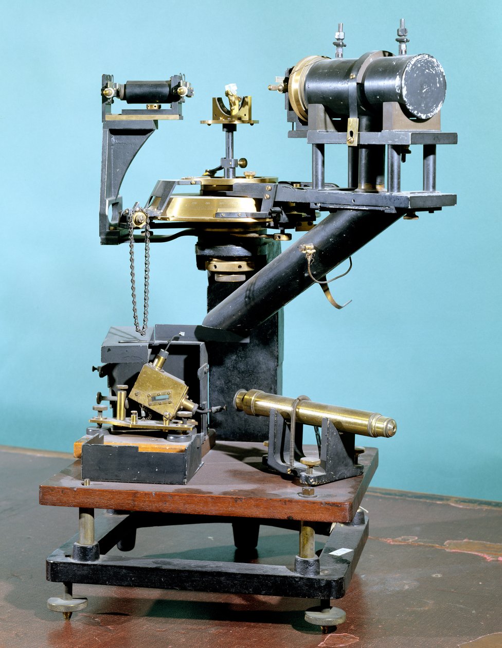 Espectroscópio de ionização pertencente a William Henry Bragg (1862-1942), década de 1920 de English School