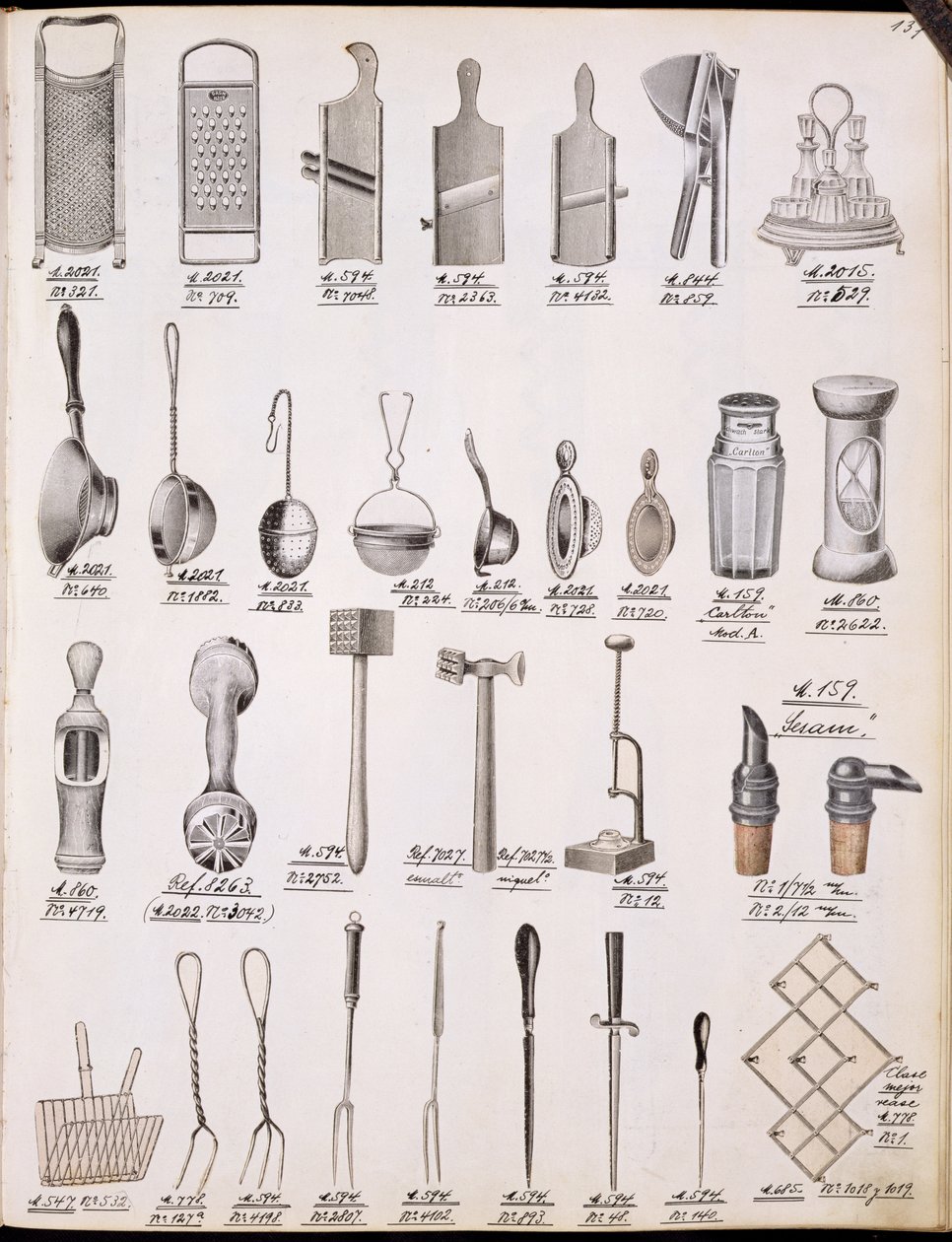 Utensílios de cozinha, de um catálogo de produtos domésticos e acessórios, c.1890-1910 de English School