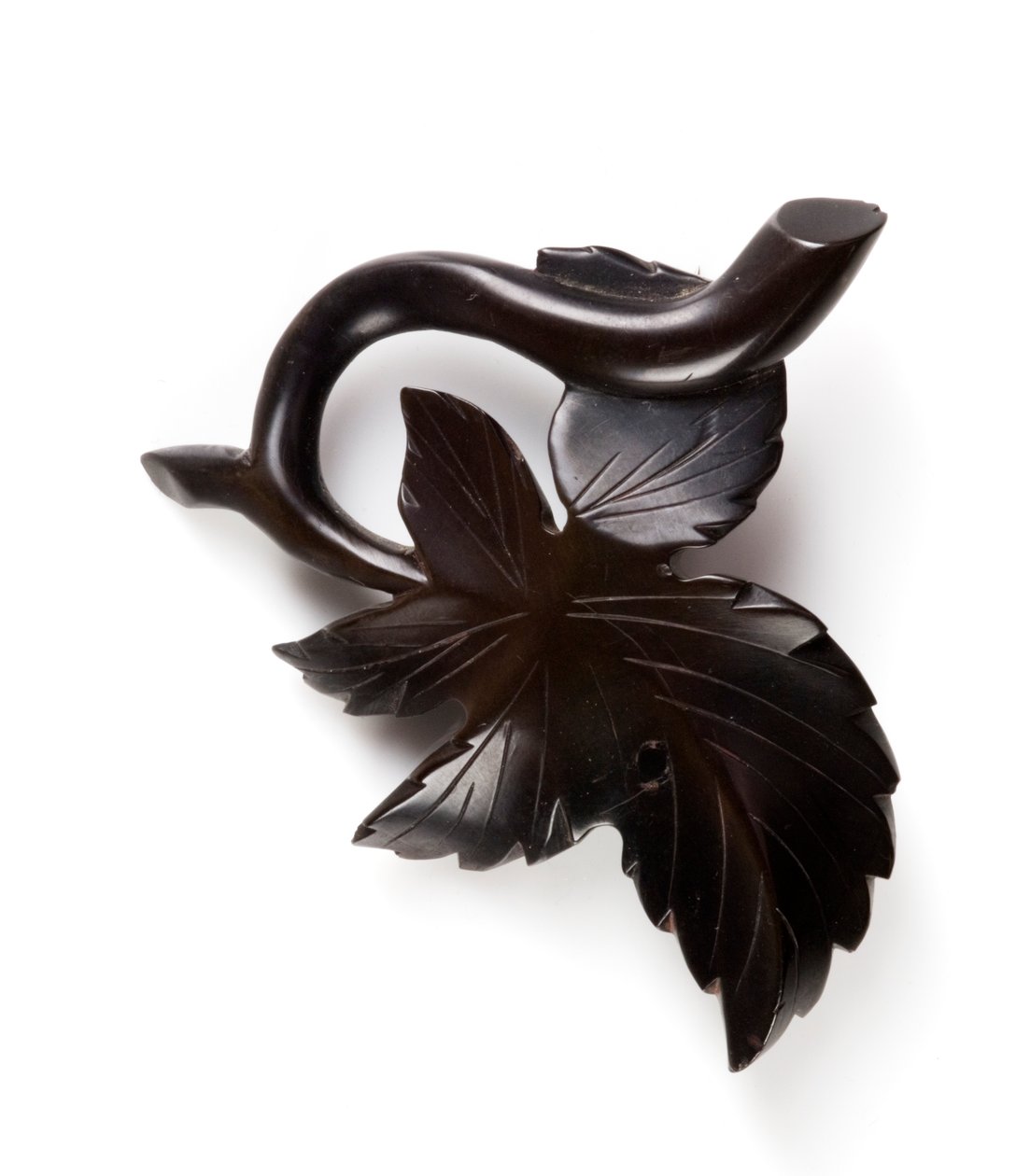 Broche em forma de folha, c.1860s (jet) de English School