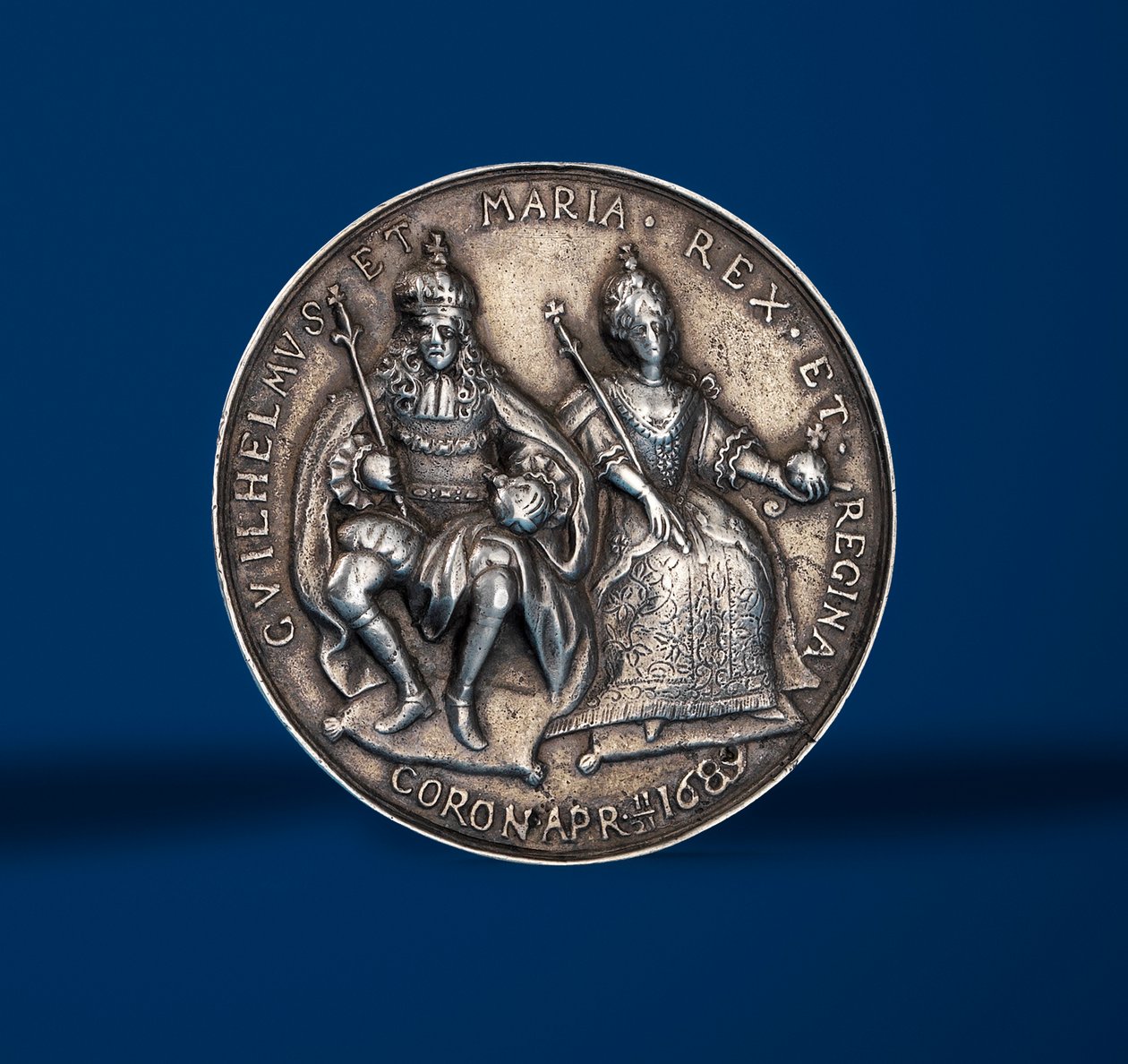 Medalha comemorativa das festividades de coroação de Guilherme e Maria em Amsterdã, 1869 (prata) (anverso de 419669) de English School