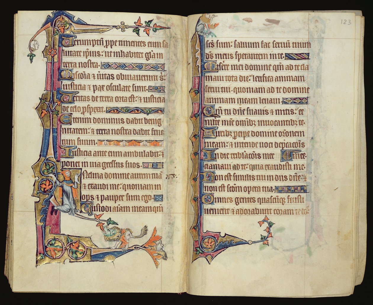 Ms 1-2005, ff.122v-123r: Decoração marginal grotesca do Saltério de Macclesfield, Uso de Sarum, East Anglia, c.1330 de English School
