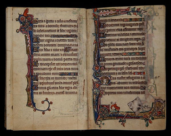 Sra. 1-2005, ff.67v-68r: Um Skate gigante surpreende um homem, decoração de fronteira do Psalter Macclesfield, Uso de Sarum, East Anglia, c.1330 (vellum) de English School
