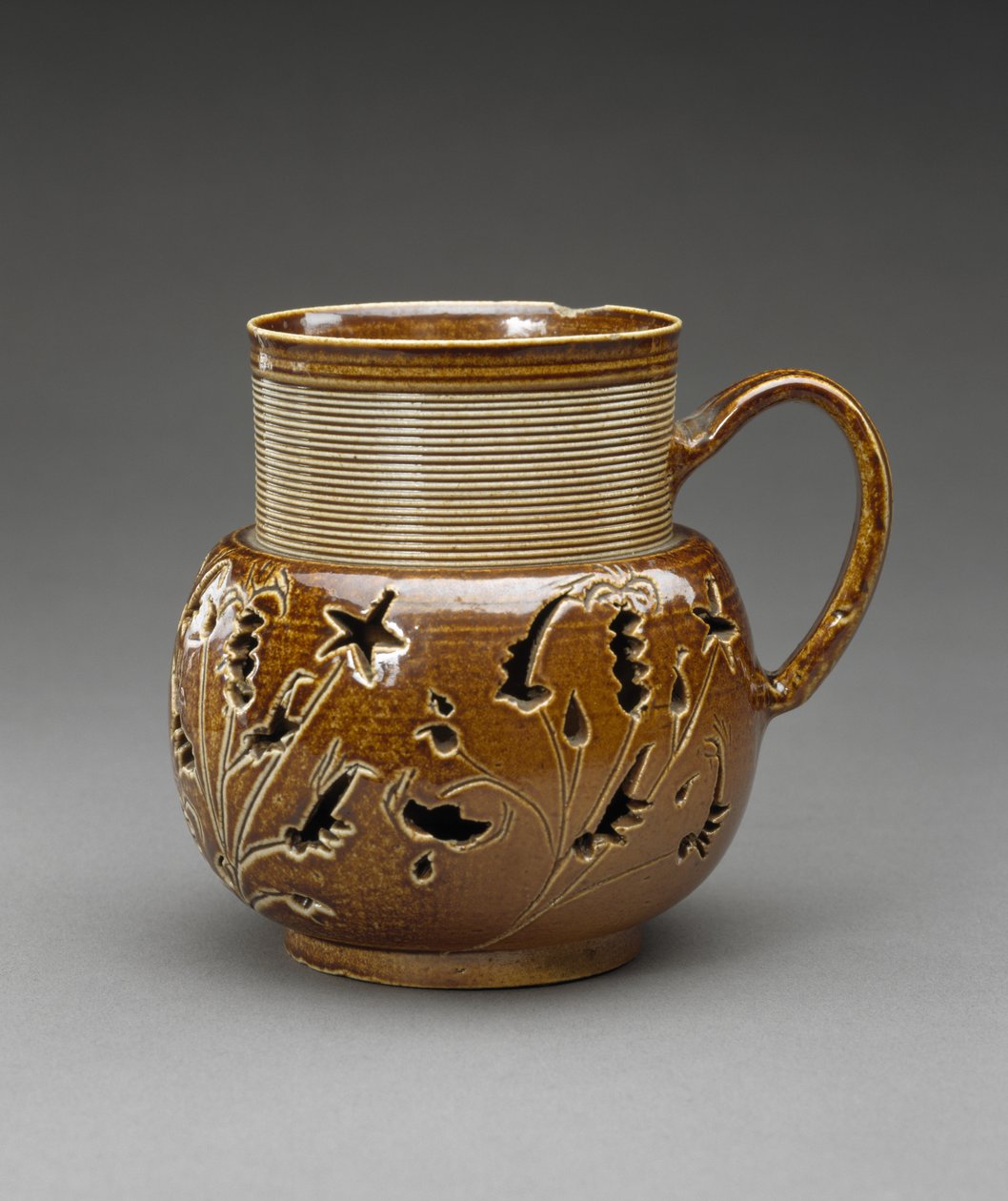 Caneca, c. 1690-1705 (grés vitrificado com sal) de English School