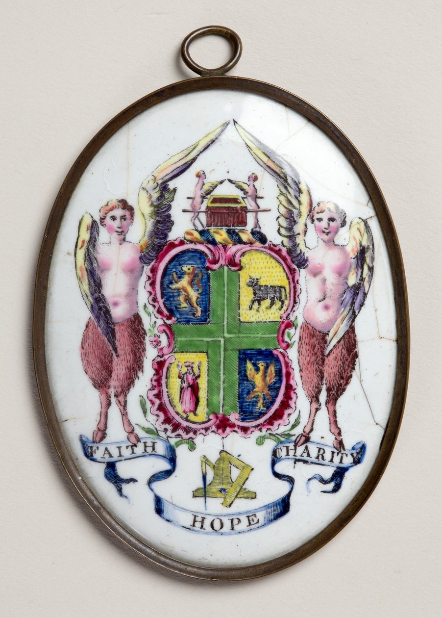 Placa oval mostrando o emblema dos maçons (esmalte) de English School