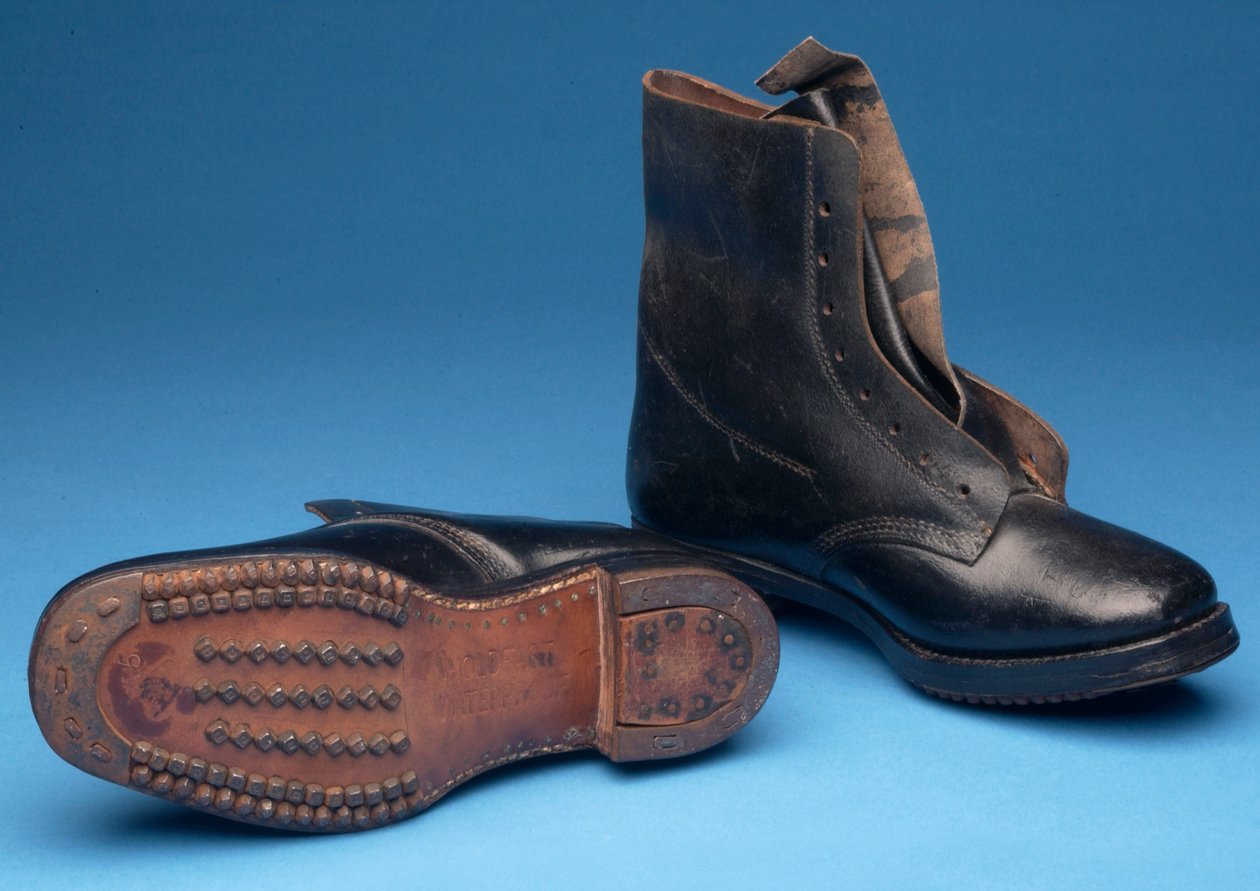 Par de Botas de Mineiros Holdfast, início dos anos 1900 (couro) de English School