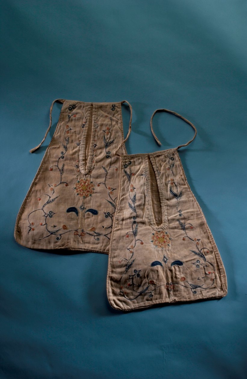 Par de bolsos anexados, c.1750 (algodão e seda) de English School