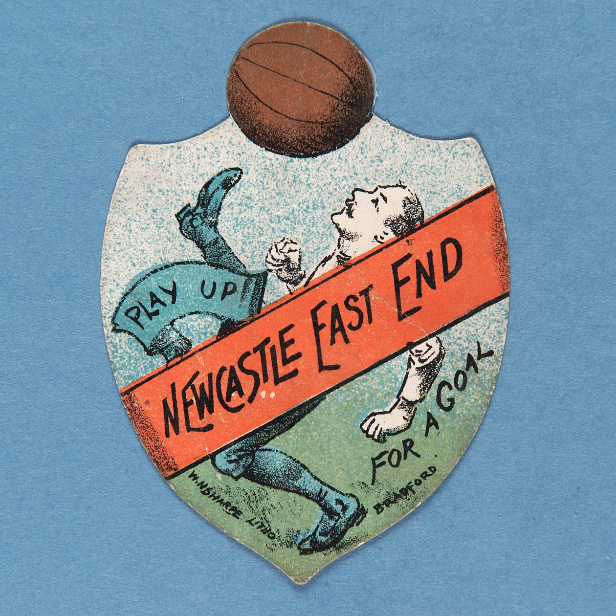 Play Up Newcastle East End por um gol, cartão de Baines em forma de escudo, 1880-89 de English School