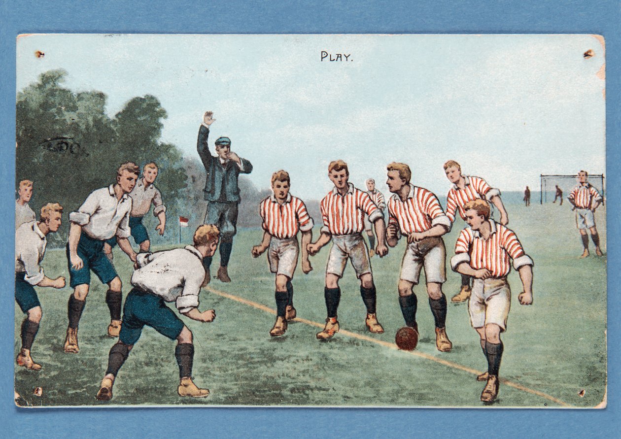 Jogar, cartão postal representando um jogo de futebol; de English School