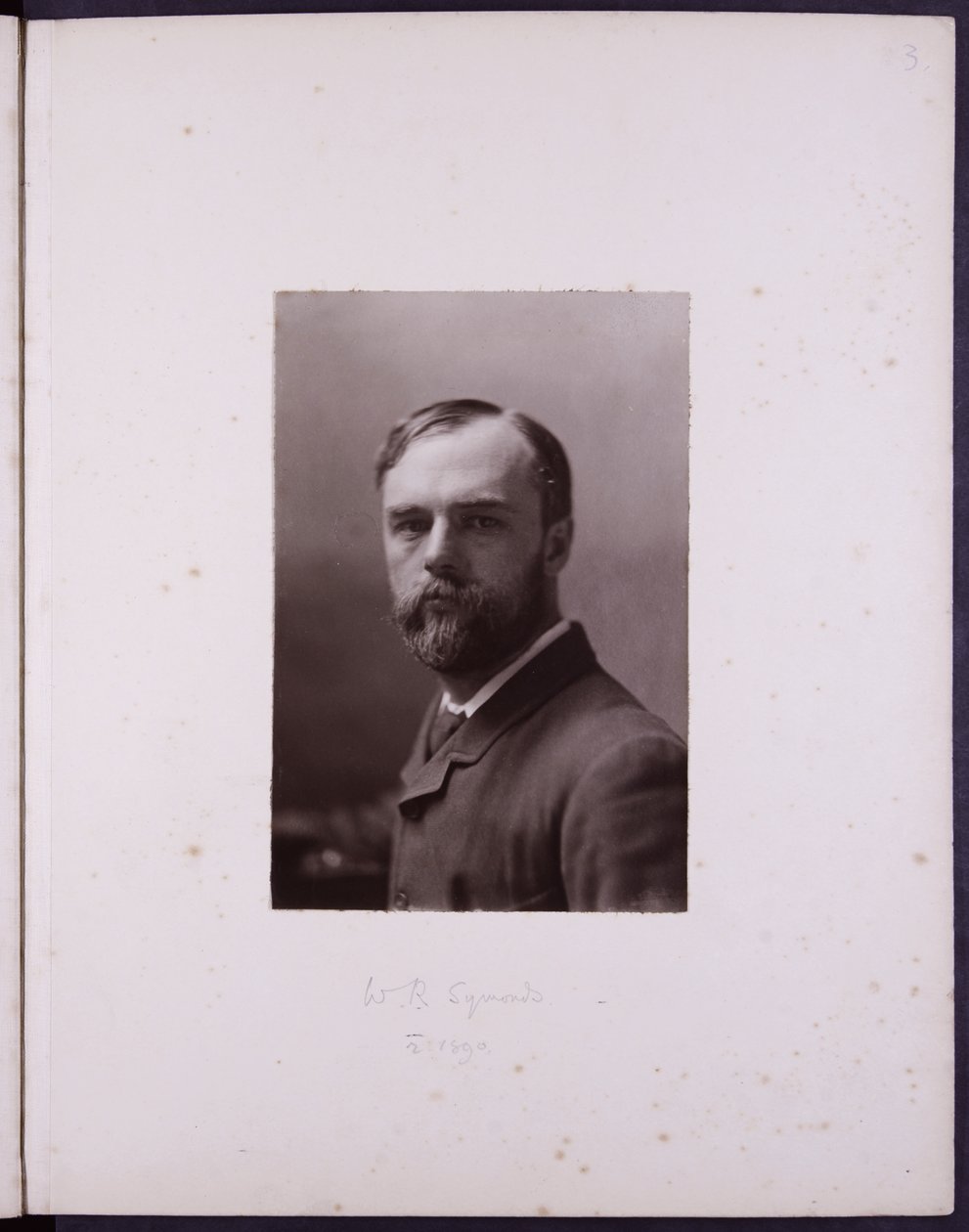 Retrato de WR Symonds, c.1900 (fotografia a preto e branco) de English School