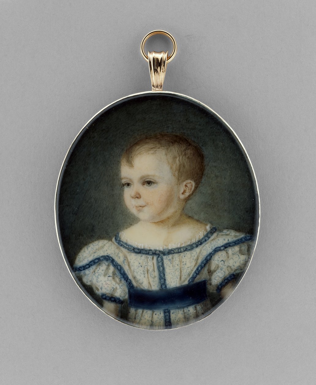 Retrato de um Menino, c.1820-30 (aquarela em marfim, dourado e vidro) de English School