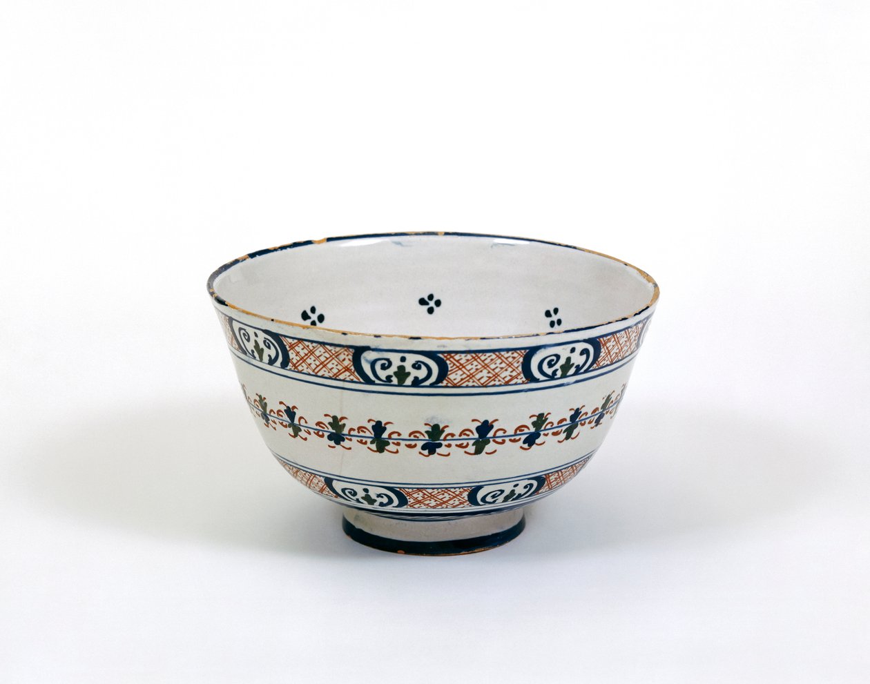 Punch bowl, feita em Londres ou Bristol, c.1620-30 (louça de barro de estanho) de English School