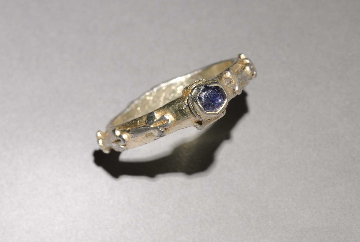 Ring, 1300s de English School