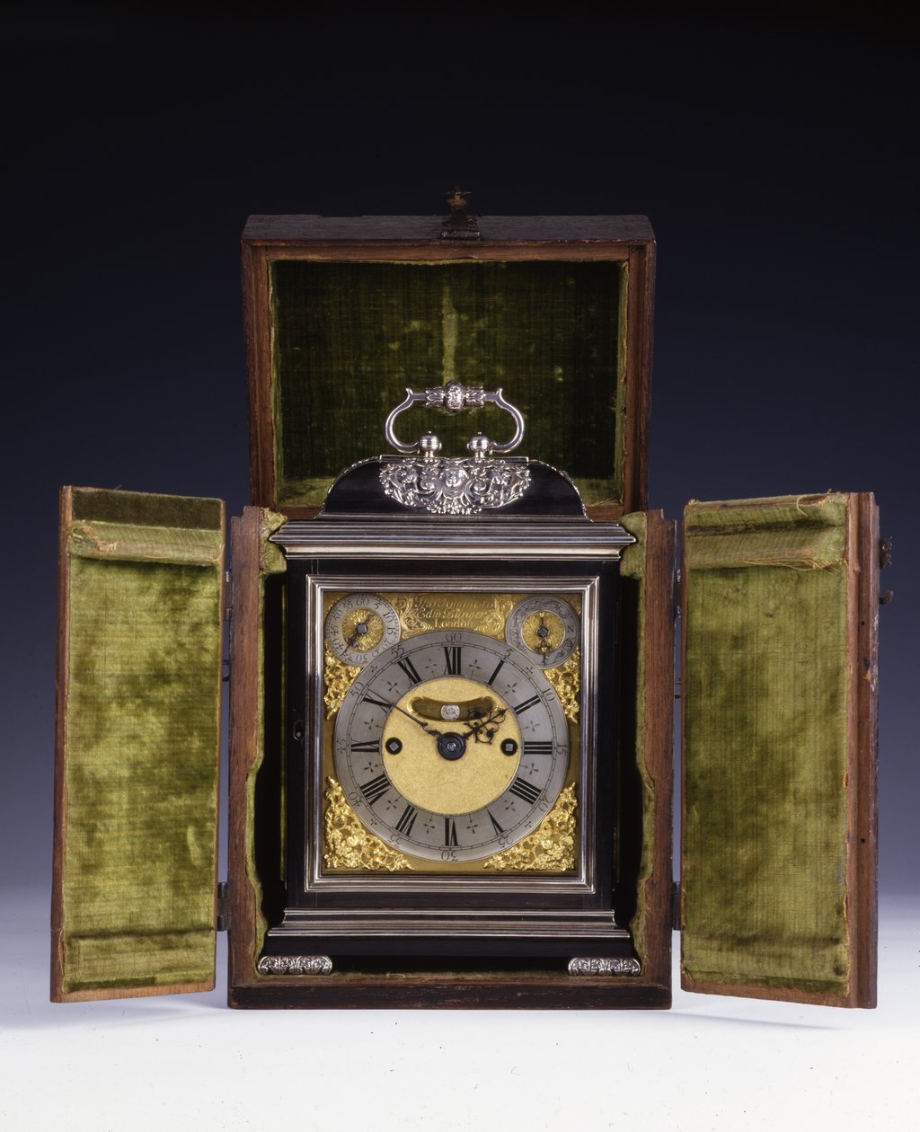 The Barnard Tompion, Tompion and Banger, London, No. 460, impressionante relógio de suporte, c.1708 (ébano e prata) (ver também 745882-87) de English School