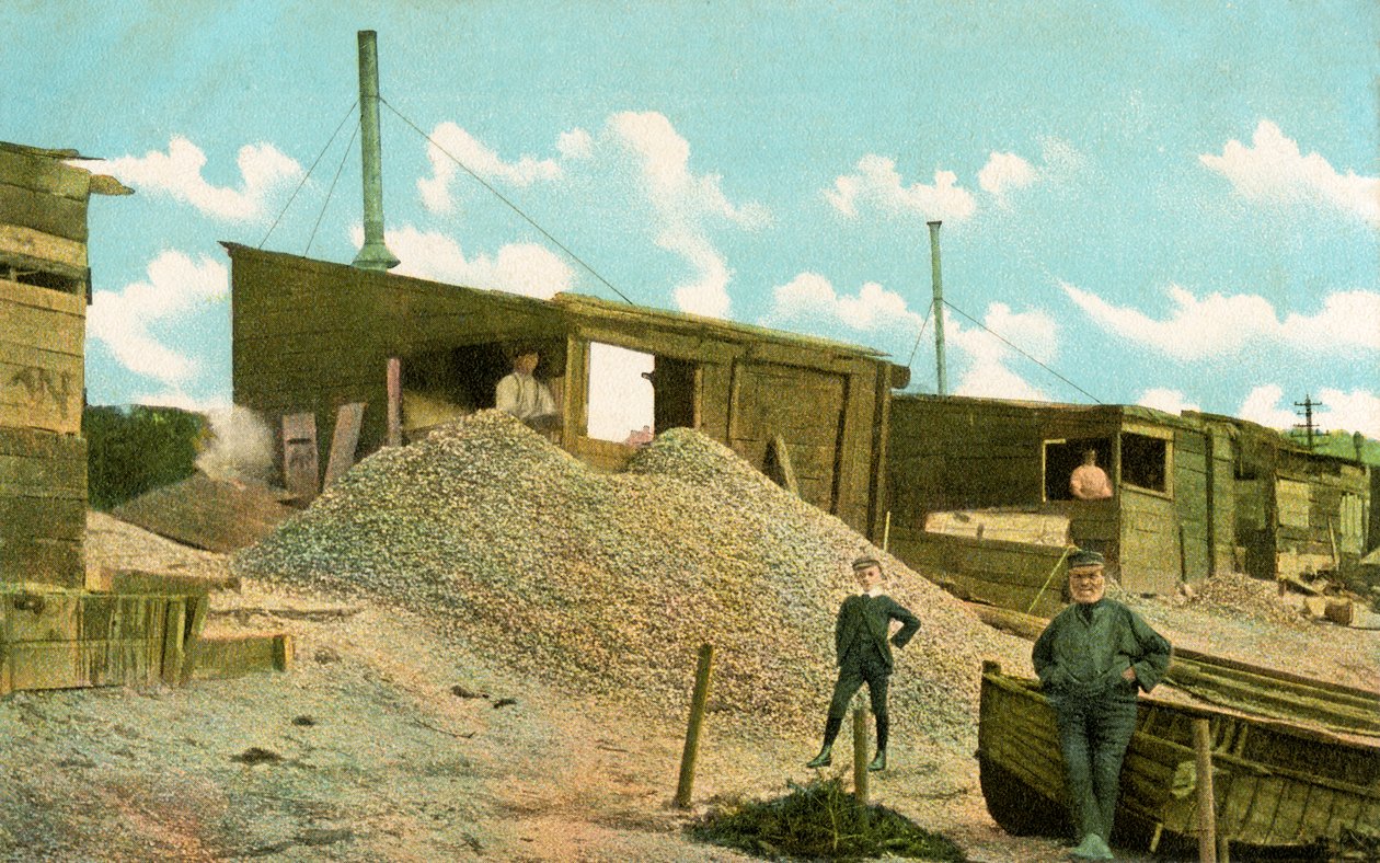 Os galpões na cidade velha, Leigh-on-Sea, Essex, Inglaterra (cor litho) de English School