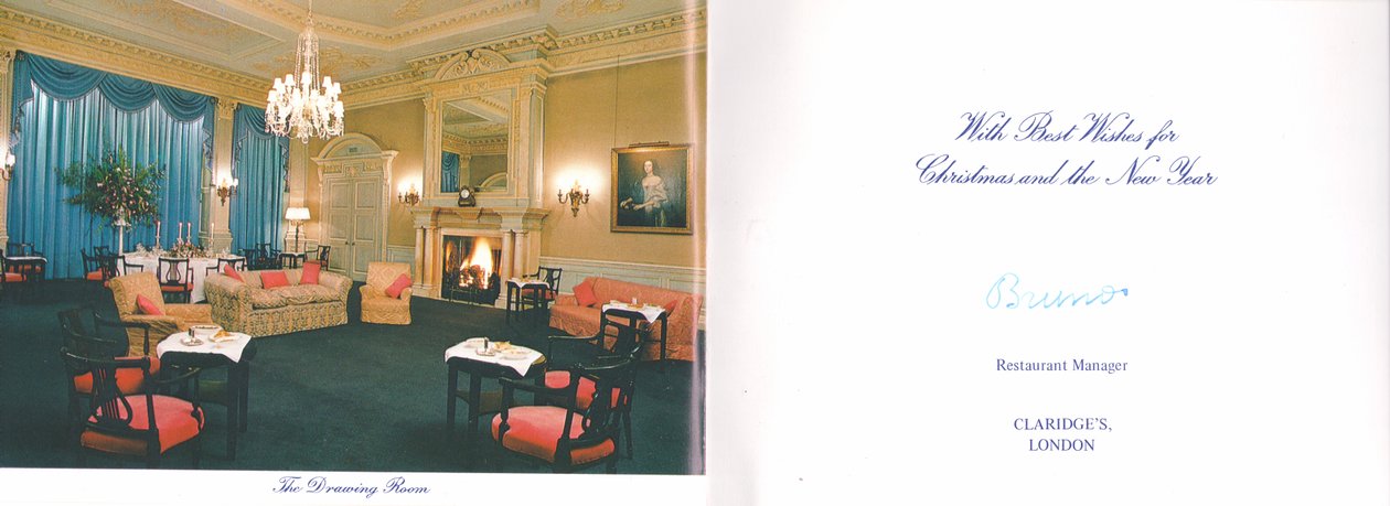 O interior do cartão de Natal e Ano Novo da Claridge