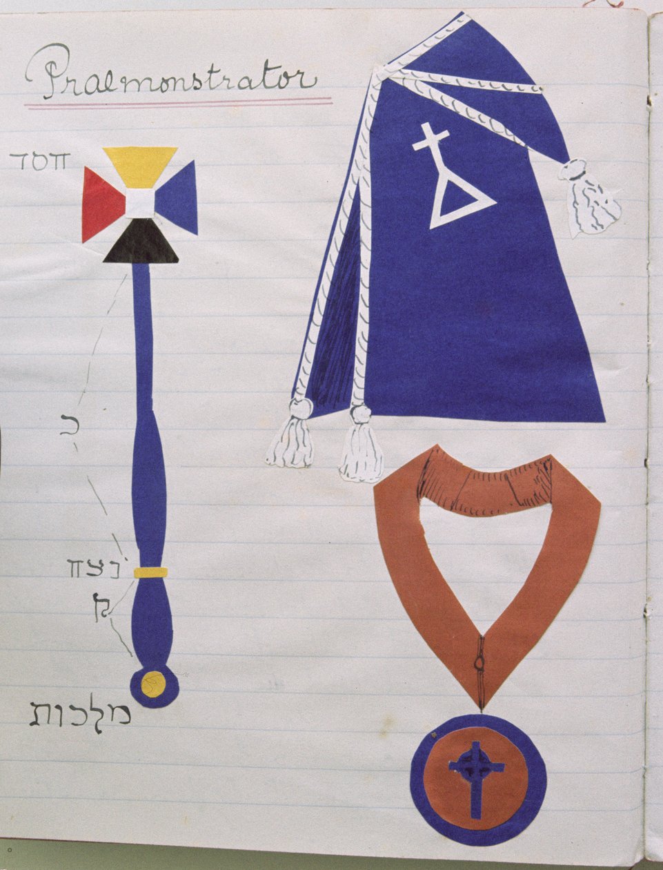 O manto (com o símbolo da Ordem) e regalia do Instrutor (Praemonstrator) da Ordem Hermética da Golden Dawn, c.1895 (colagem) (ver também 212684) de English School