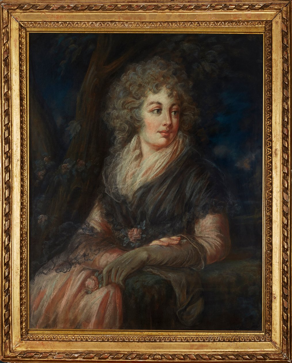 Retrato de três quartos de uma senhora no vestido do século XVIII (pastel) de English School