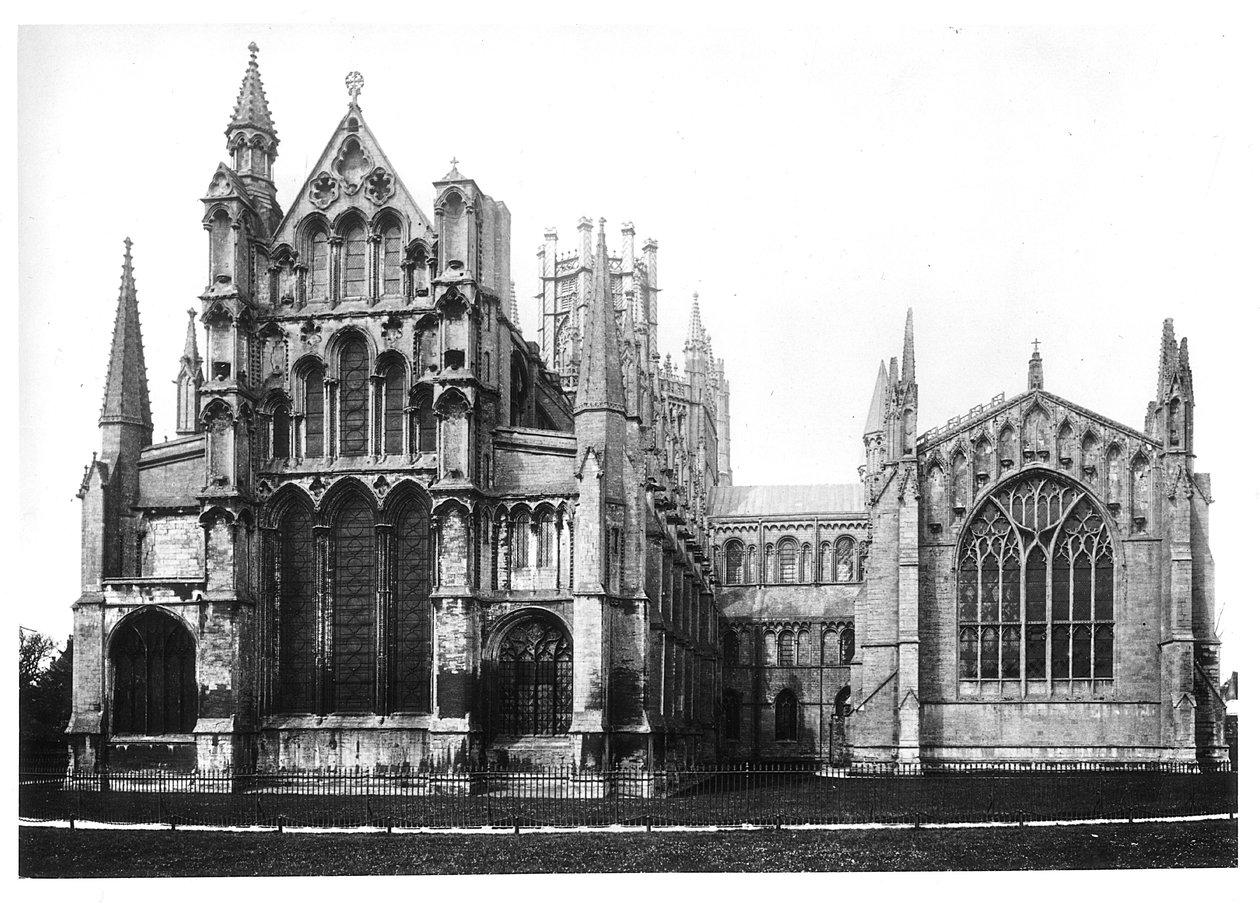 Vista da fachada leste e do coro, c.1321-40 de English School