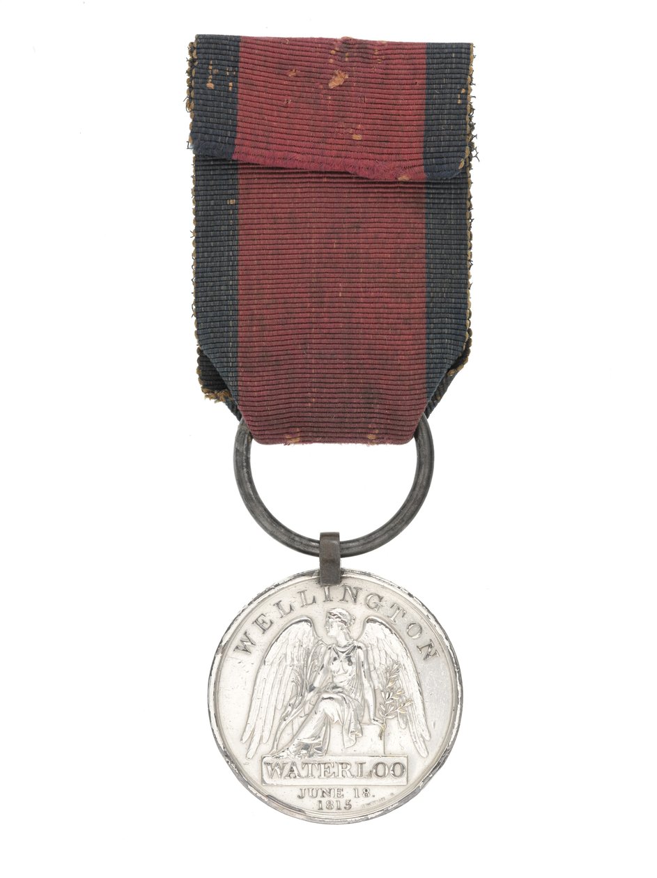 Medalha Waterloo, uma das duas medalhas atribuídas ao Cirurgião William Jones de English School