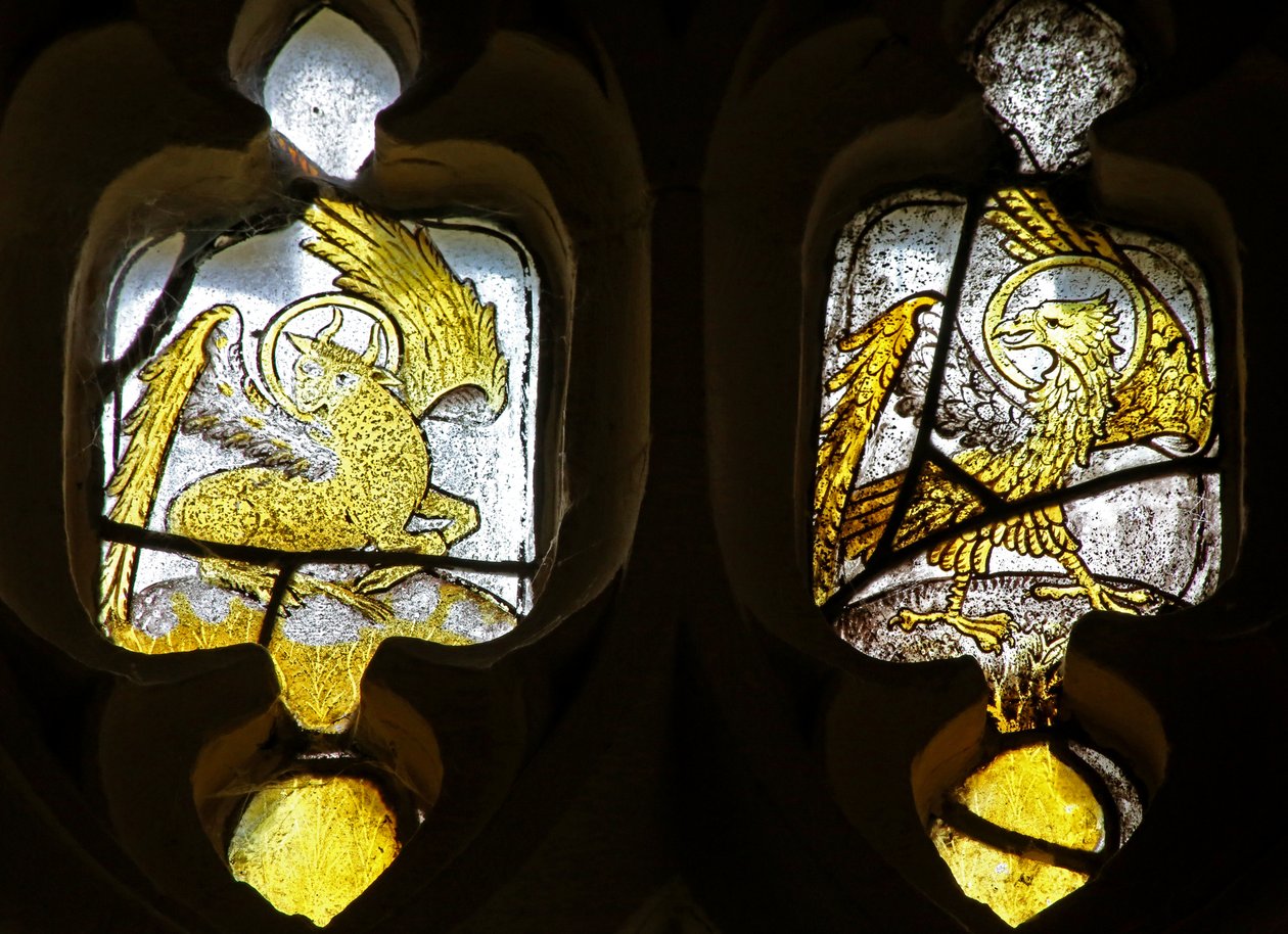Janela n2 retratando símbolos Evangelistas - St Lukes bull e St Johns eagle de English School