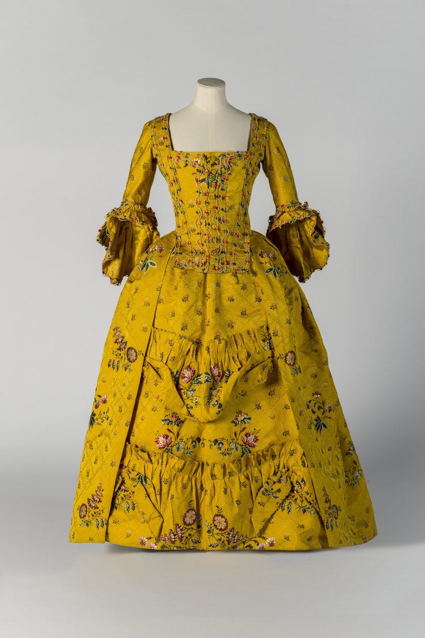 Túnica e anágua de brocado amarelo, c.1750 (seda) de English School