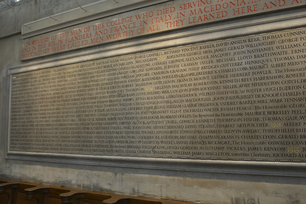 Memorial aos membros do New College, Oxford, que perderam a vida durante a Primeira Guerra Mundial de Eric (workshop of) Gill