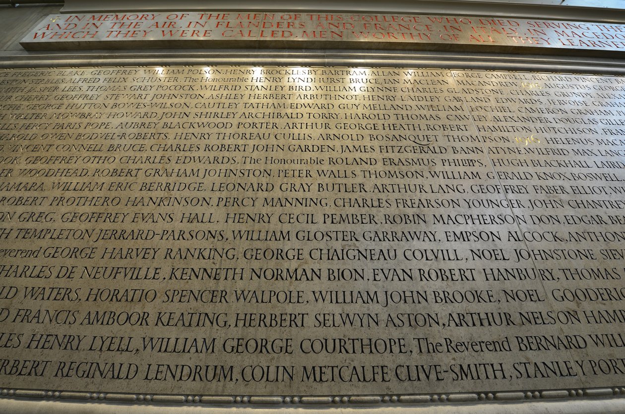 Memorial aos membros do New College, Oxford, que perderam a vida durante a Primeira Guerra Mundial de Eric (workshop of) Gill