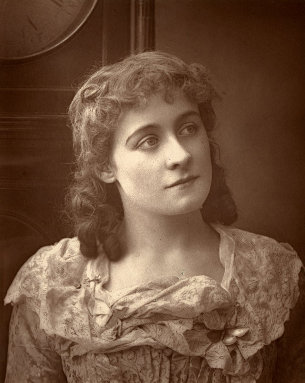 Kate Rorke, atriz britânica, em Sophia, 1887 de Ernest Barraud