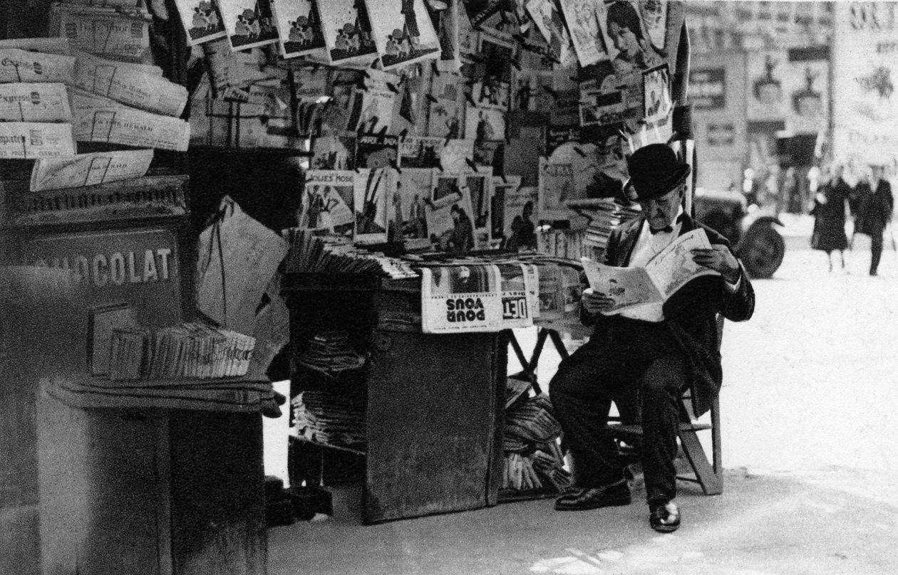Banca de jornais, Paris, 1931. de Ernest Flammarion