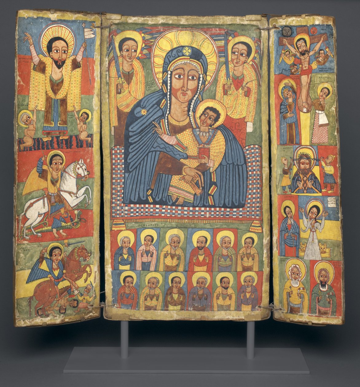 Ícone de tríptico com imagem central da Virgem e do Menino, 1682-99 de Ethiopian School