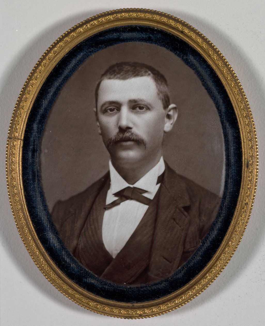 Retrato sem título de um homem, 1879. de Etienne Carjat