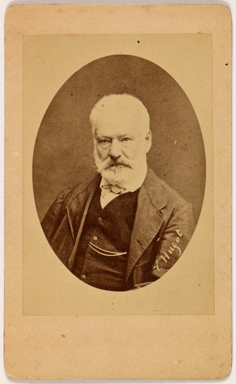Victor Hugo de frente de Etienne Carjat