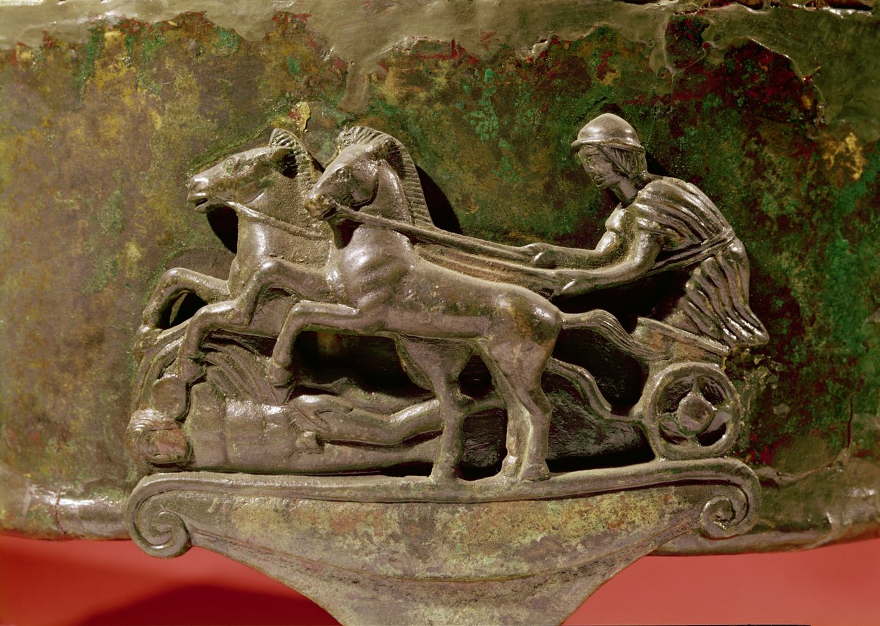 Cocheiro em sua carruagem, detalhe de uma cístula, do 8º a 1º século aC (bronze) de Etruscan
