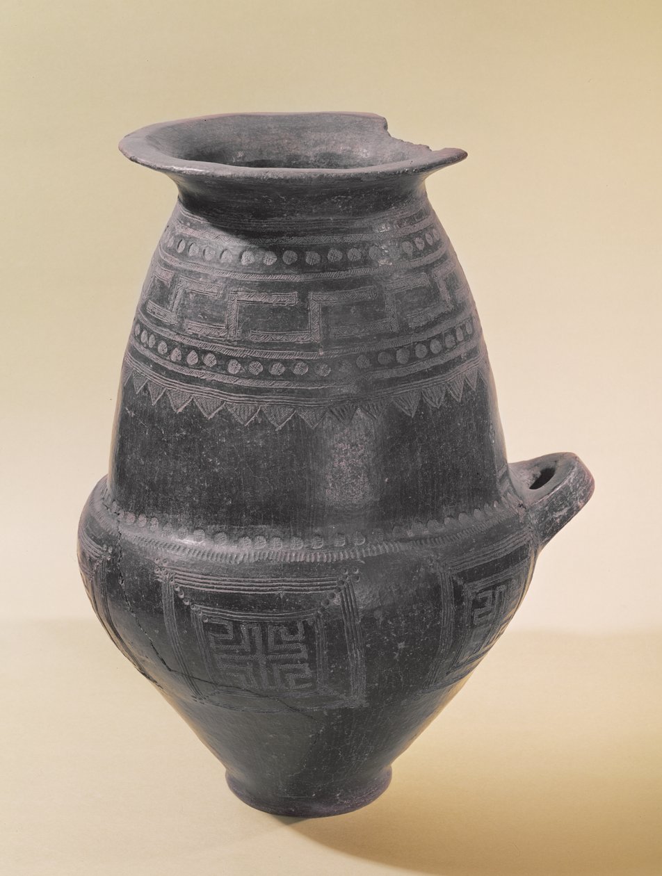 Urna cinerária etrusca com decoração geométrica, período villanoviano, século VIII aC (cerâmica) de Etruscan