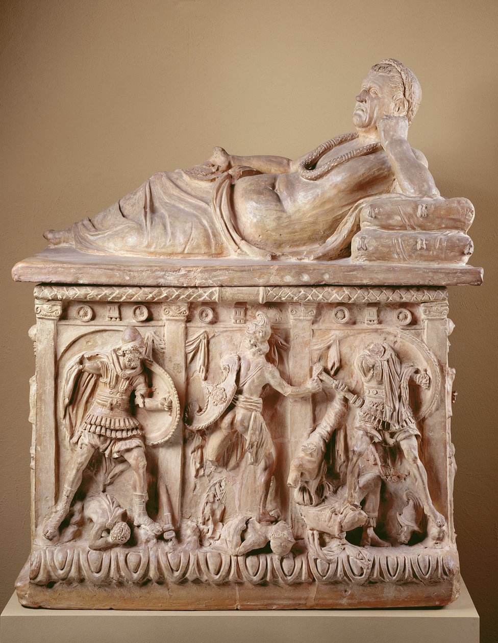 Urna Cinerária, século II a.C. (terracota com policromia) de Etruscan Etruscan