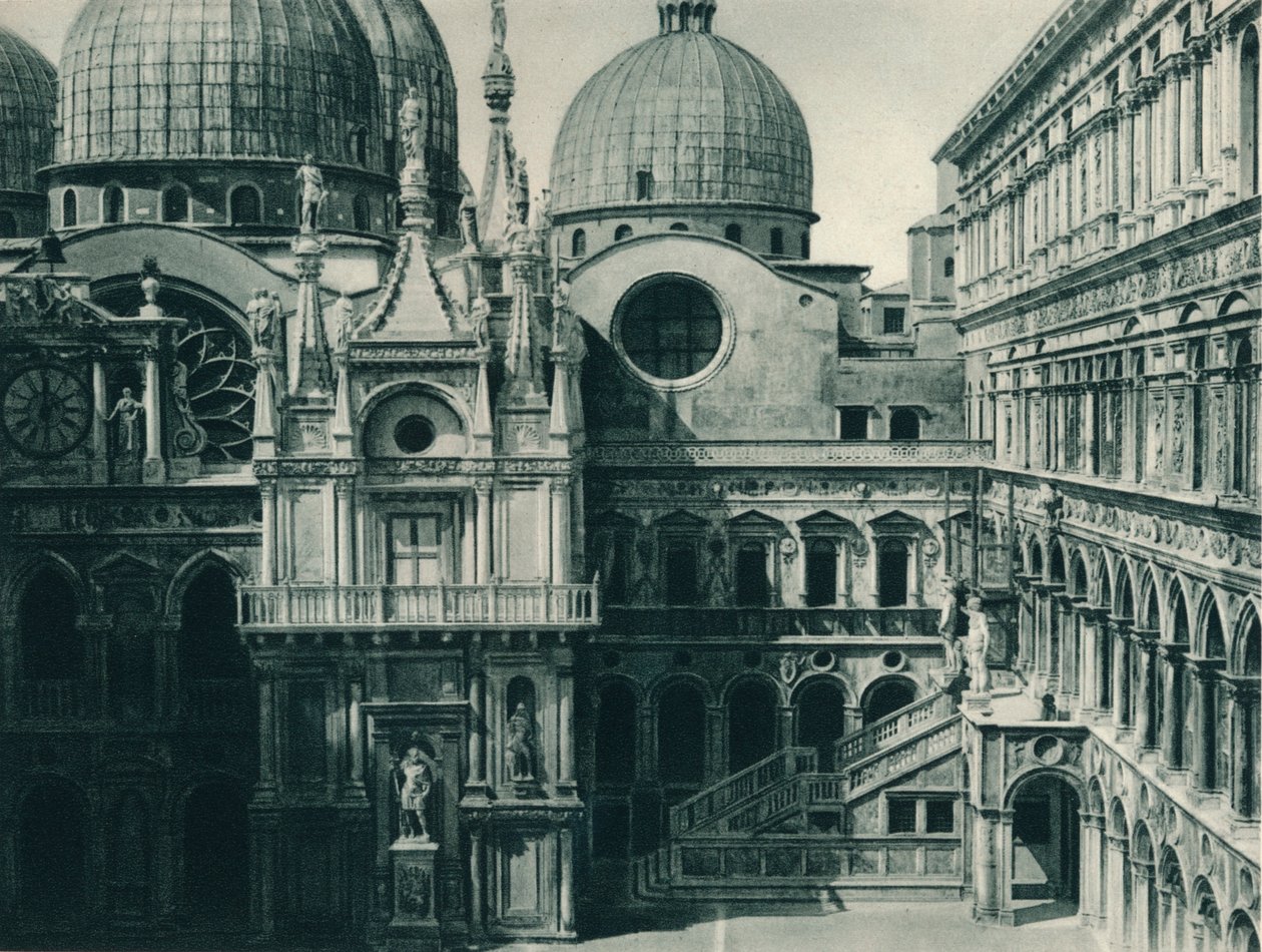 Pátio do Palácio dos Doges, Veneza, Itália, 1927 de Eugen Poppel
