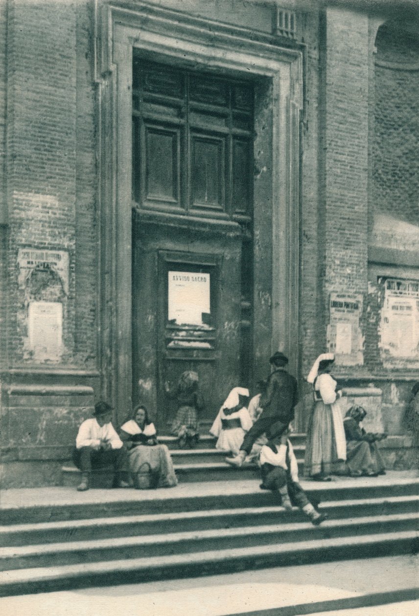 Local de encontro de modelos de artistas em frente a uma igreja na Via Babuino, Roma, Itália, 1927 de Eugen Poppel