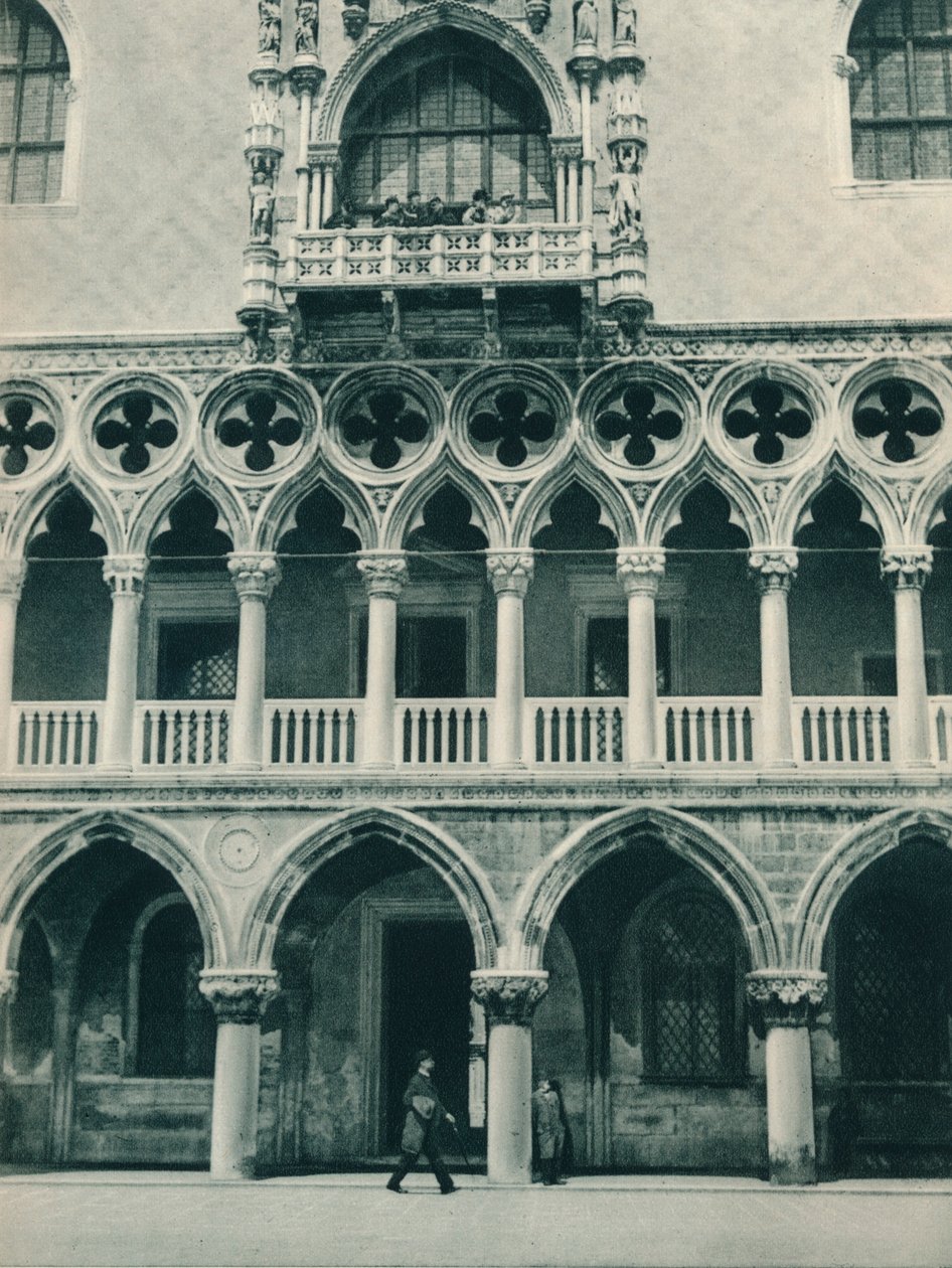 Parte do Palácio dos Doges, Veneza, Itália, 1927 de Eugen Poppel