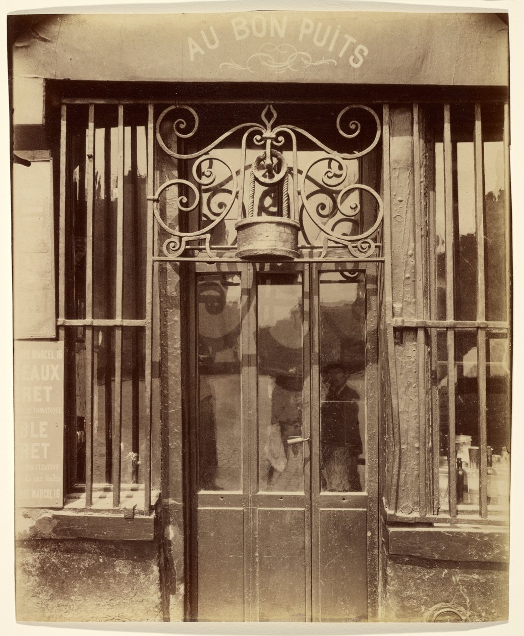 No bom poço, rue Michel Le Conte 36 (3.º arrondissement) de Eugène Atget