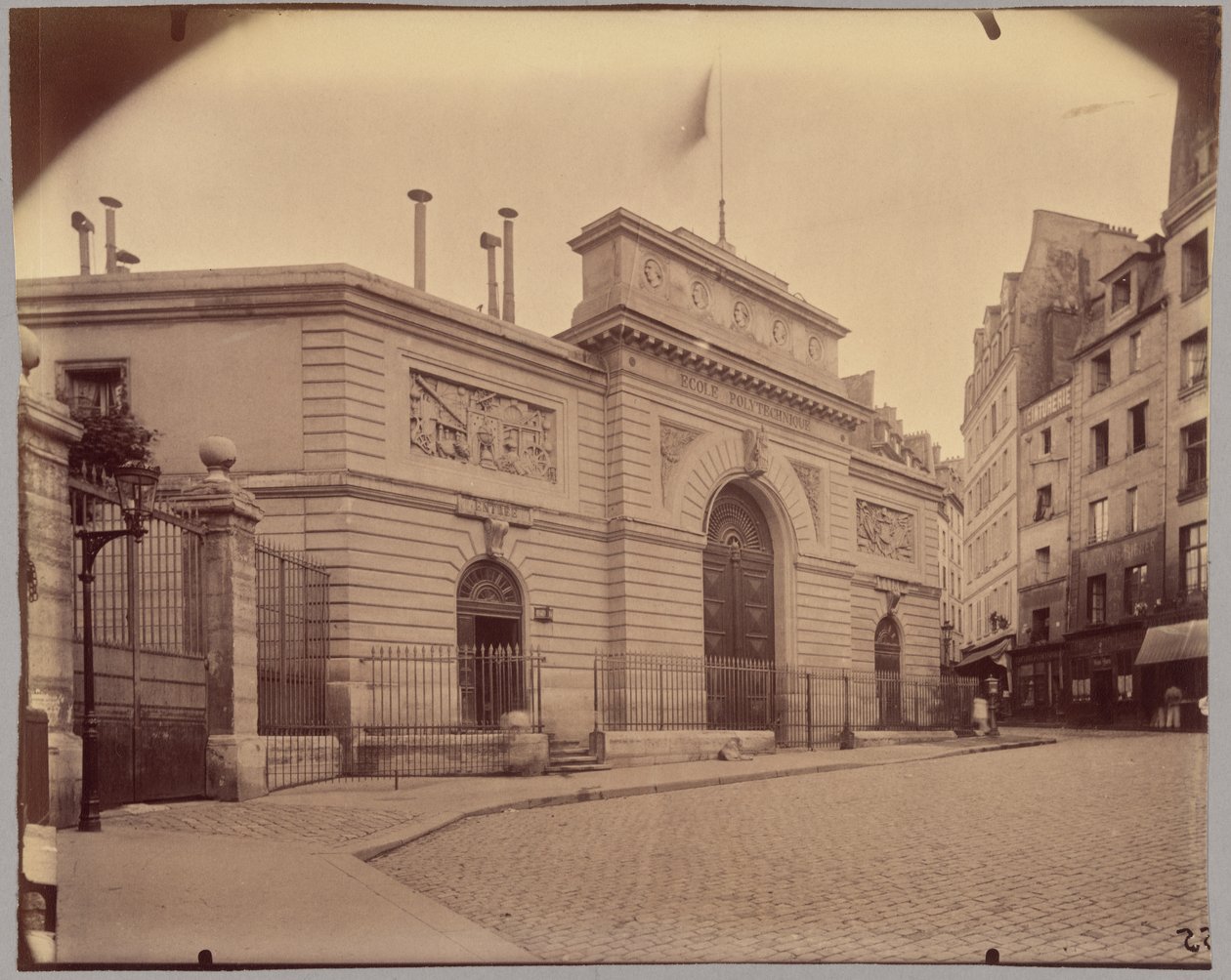 École polytechnique, rue Descartes de Eugène Atget