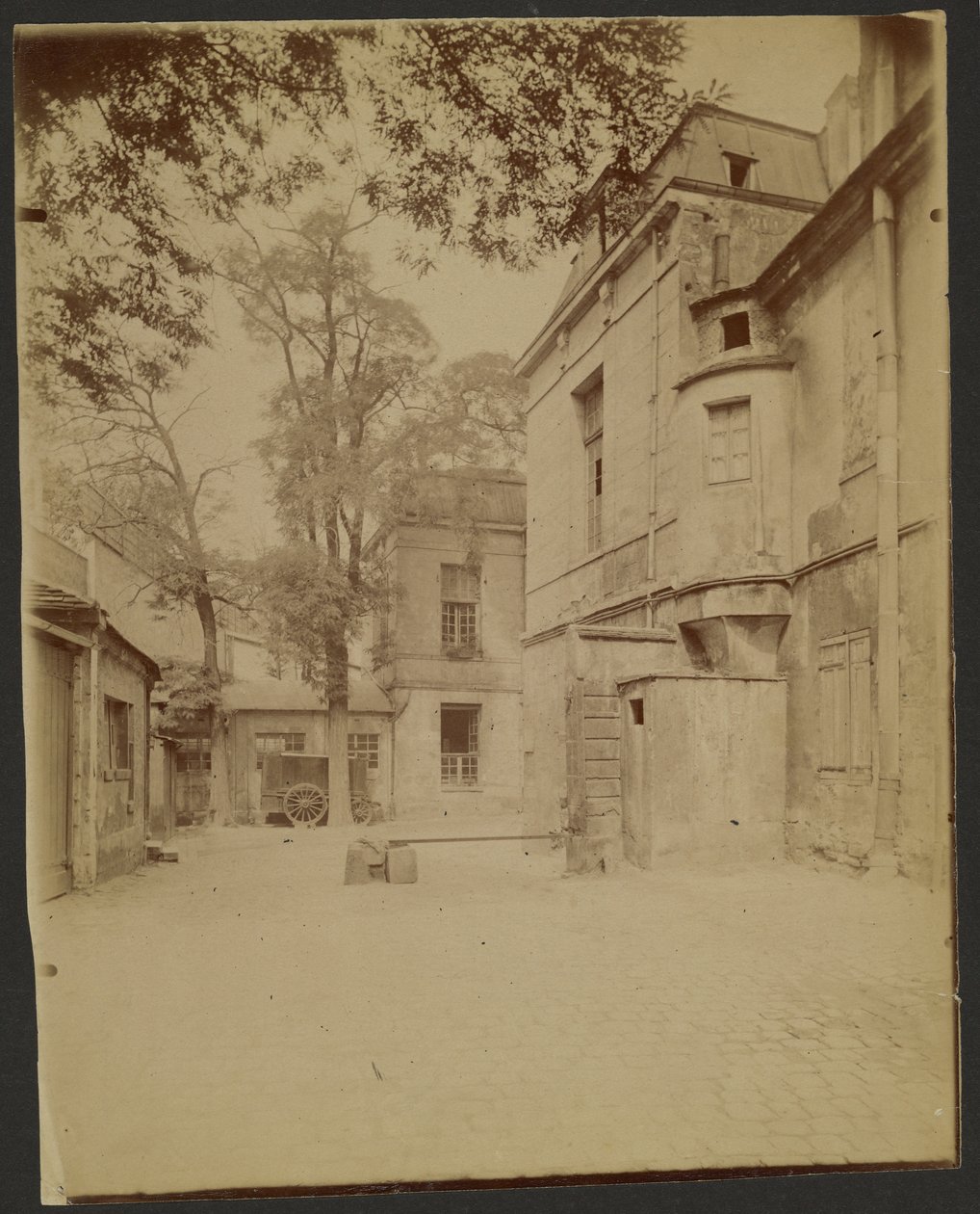 Hôtel Lavalière, Rue Saint-Jacques de Eugène Atget