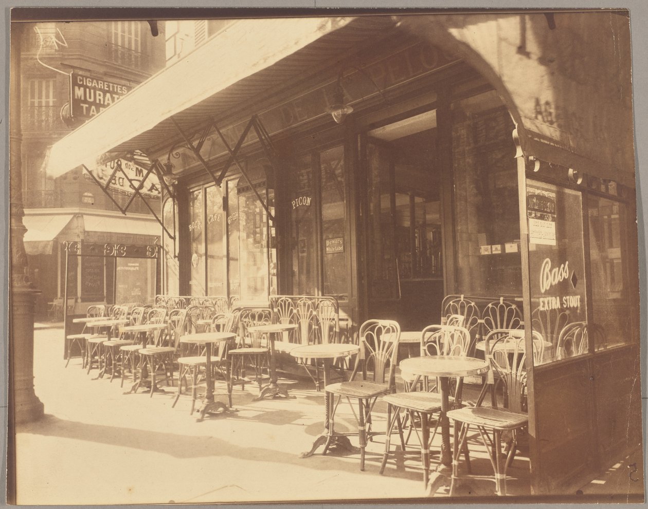 Café, Avenue de la Grande-Armée de Eugène Atget